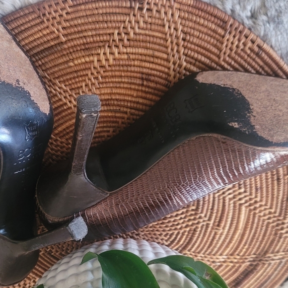 BCBG Vintage...7 (37) Italy pumps!!! - Picture 3 of 7